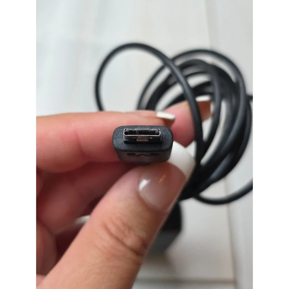 LG Travel Adapter STA-P52WR Wall Charger 5.1V 0.7A Proprietary Connector‎ A5